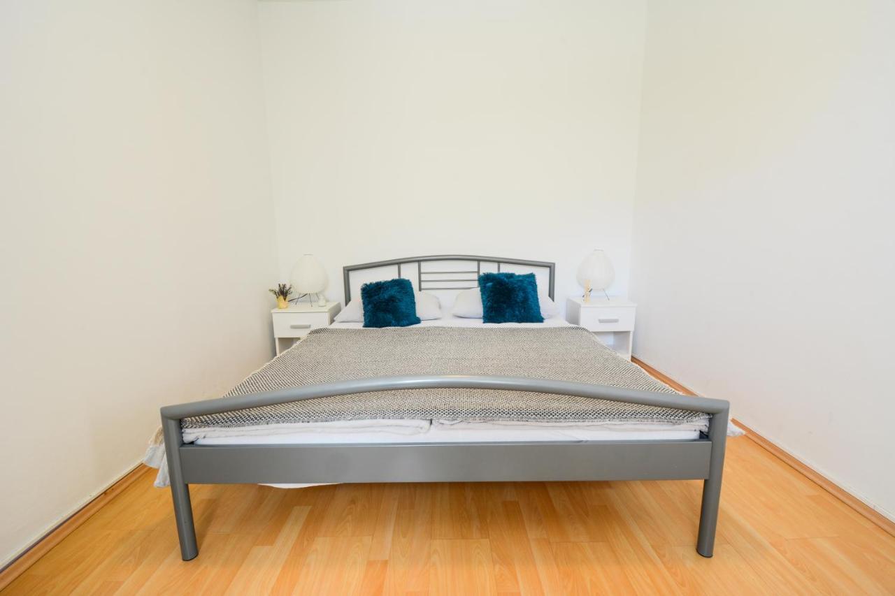Apartment Guest House Leo Zadar Bagian luar foto