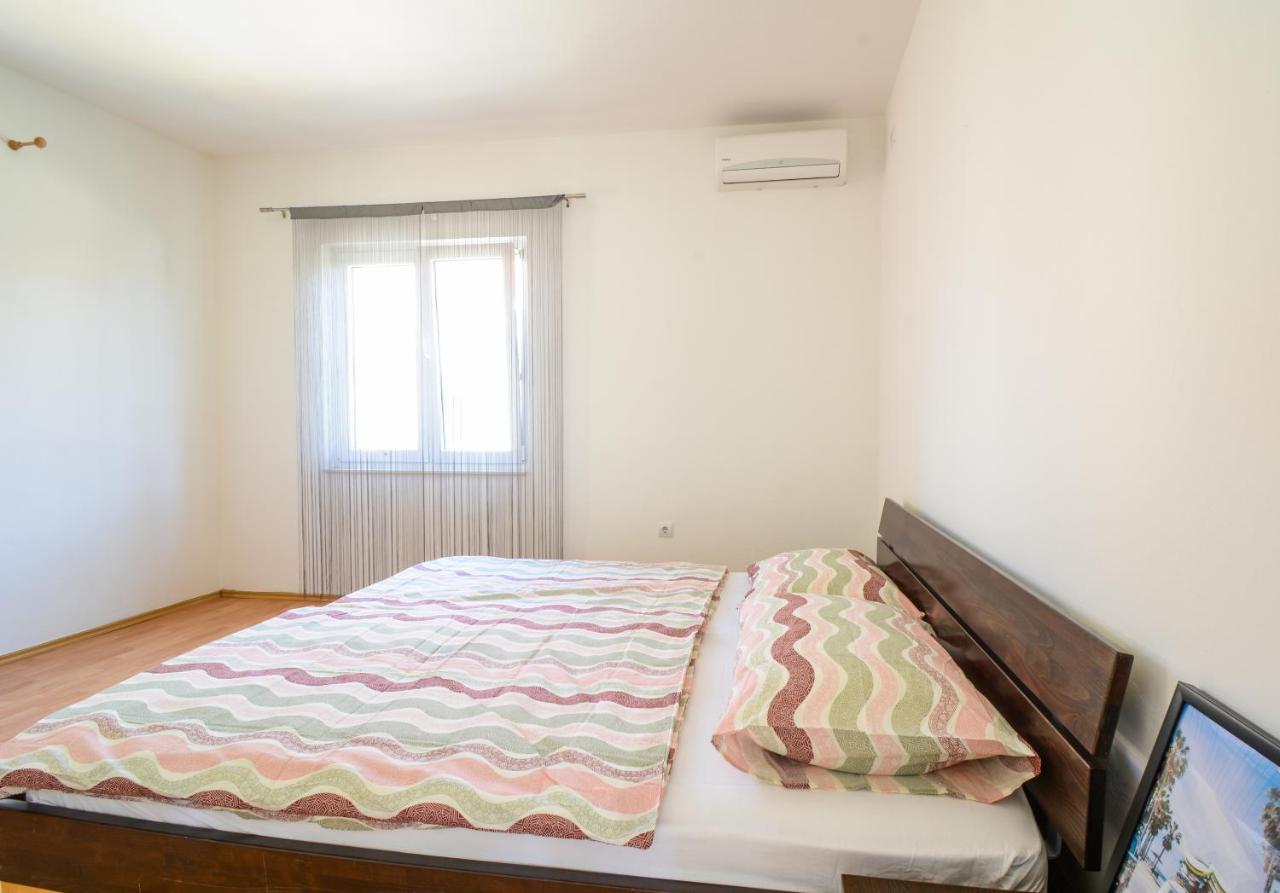 Apartment Guest House Leo Zadar Bagian luar foto